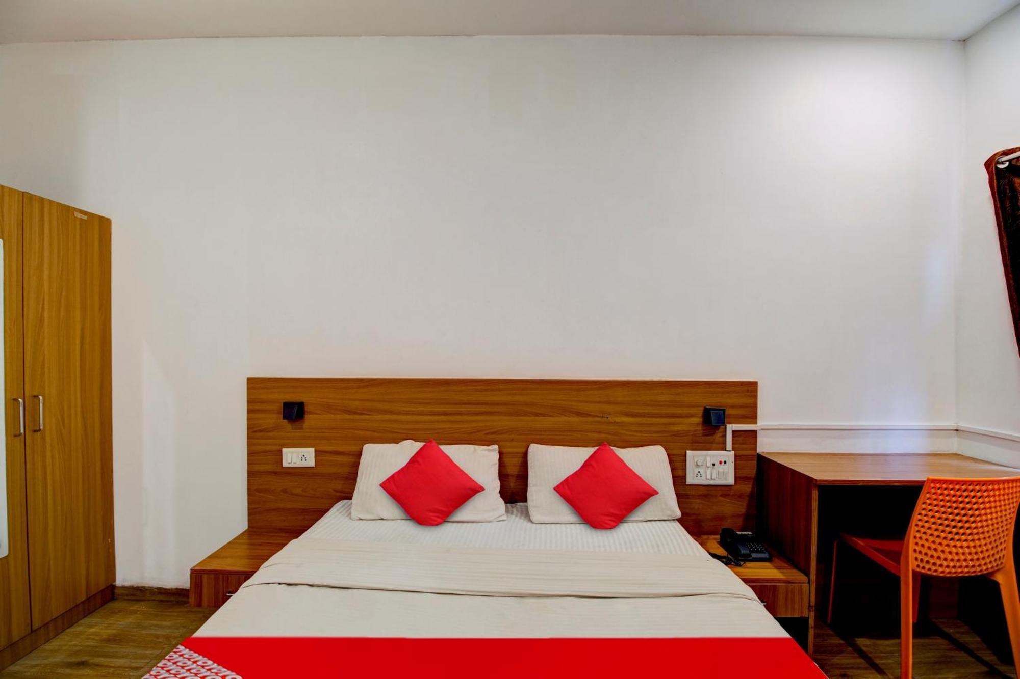 Hotel O Hill View Residency Near Aca Stadium Guwahati Exterior foto